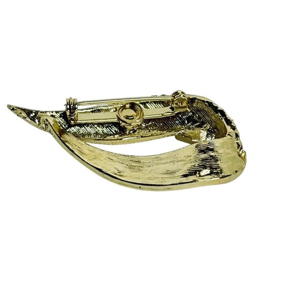 Vintage Gold Tone Textured Leaf Brooch With Elegant Curved Design (5748) - Picture 3 of 4